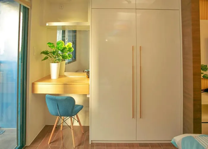 شقة Ambiance Air Ayala Makati Balcony Netflix مانيلا