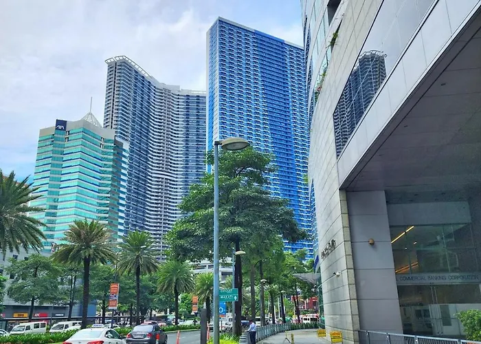 شقة Ambiance Air Ayala Makati Balcony Netflix مانيلا