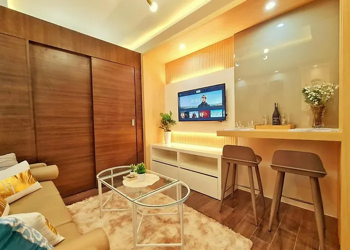 شقة Ambiance Air Ayala Makati Balcony Netflix
