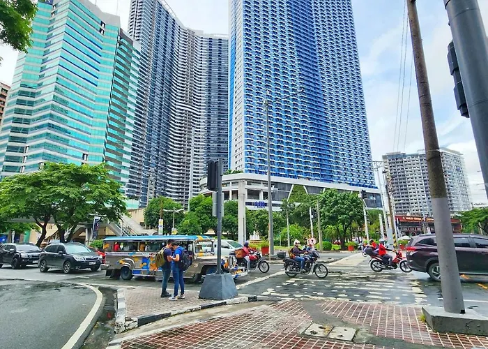 Ambiance Air Ayala Makati Balcony Netflix شقة *
