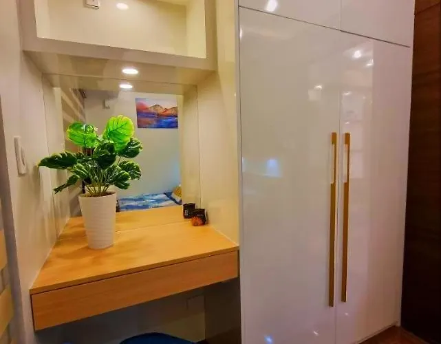 شقة Ambiance Air Ayala Makati Balcony Netflix *